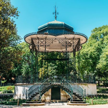 Apartamento Bem Localizado Para Familias & Amigos Apartment Lisbon Bagian luar foto