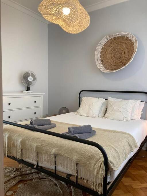 Apartamento Bem Localizado Para Familias & Amigos Apartment Lisbon Bagian luar foto