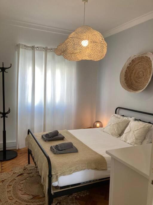 Apartamento Bem Localizado Para Familias & Amigos Apartment Lisbon Bagian luar foto